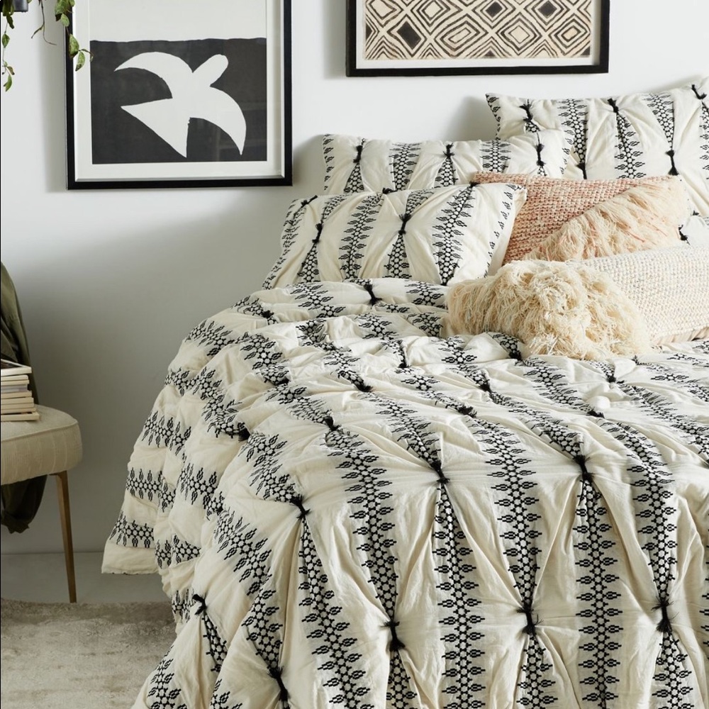 ISO Anthropologie Lilou Quilt
